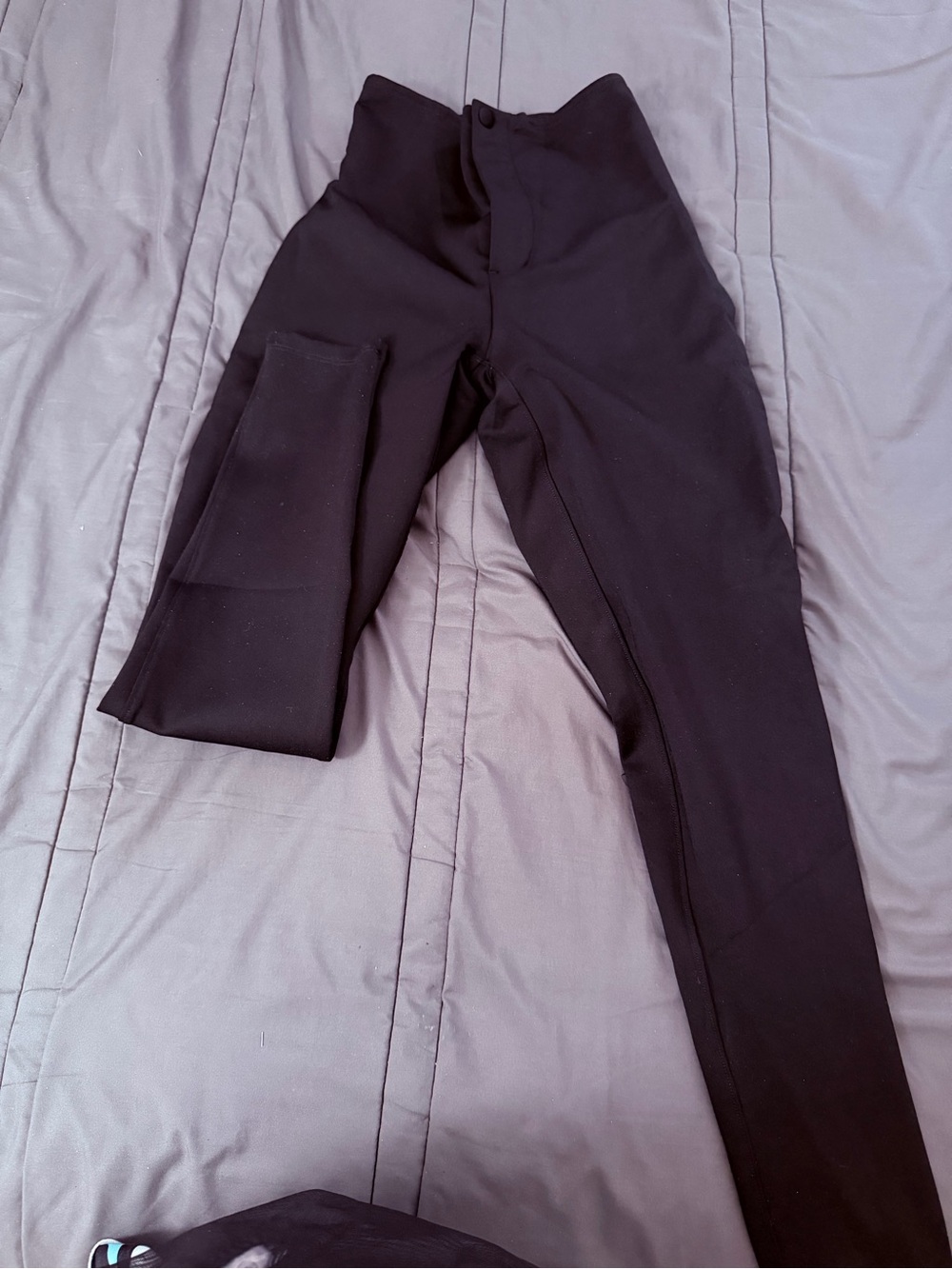 Black High-Waist Active Leggings with Side Pocket